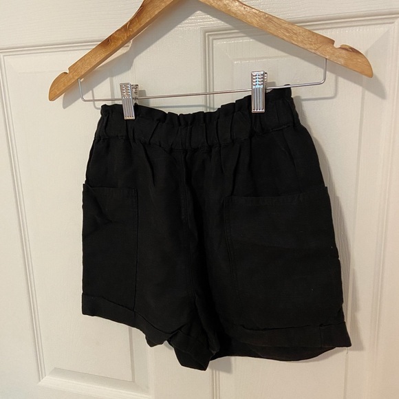 Aritzia Wilfred Free Black Harulia Shorts - Picture 5 of 9